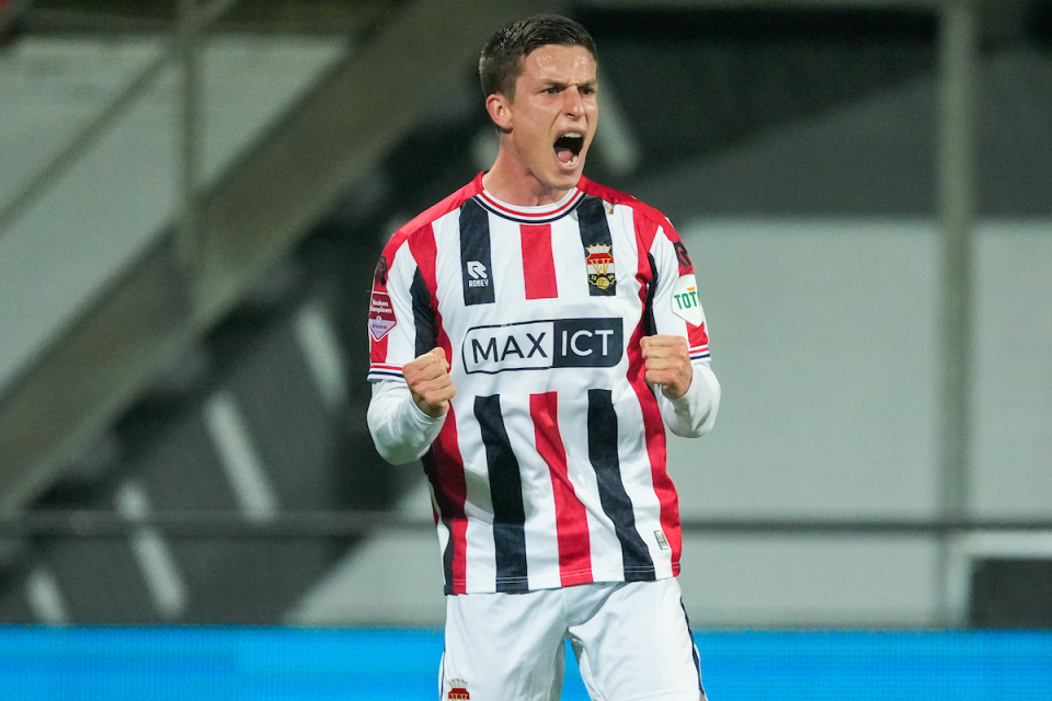 场比赛都奏 场比赛都奏