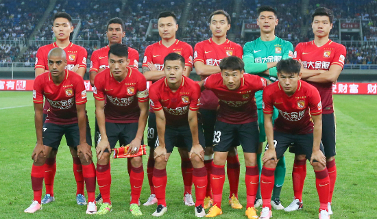 背后都有他 背后都有他