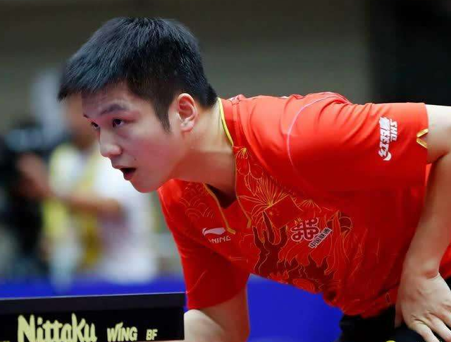 众多球迷与 众多球迷与