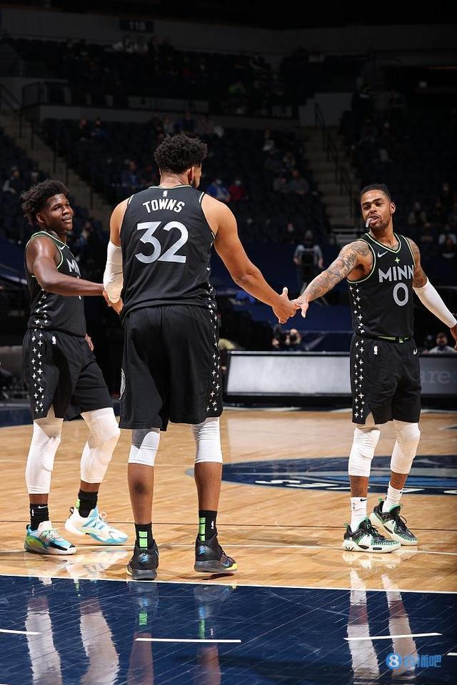 把球碰到 把球碰到